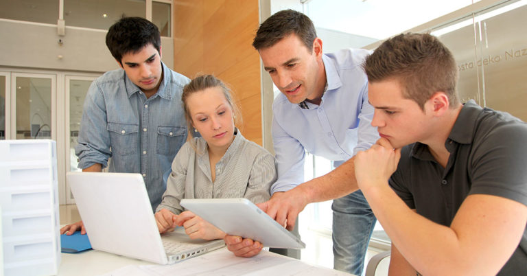 Ivan Radosevic Ivan Radosevic über effektive Personalentwicklung mit Coaching, Mentoring und kollegialer Beratung Ivan Radosevic über effektive Personalentwicklung mit Coaching, Mentoring und kollegialer Beratung